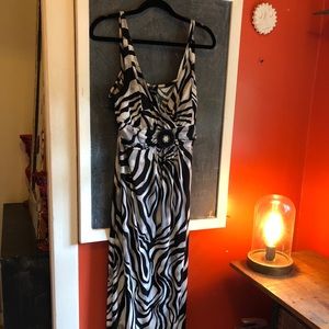 Zebra Print Maxi dress - En Focus Studio size 16